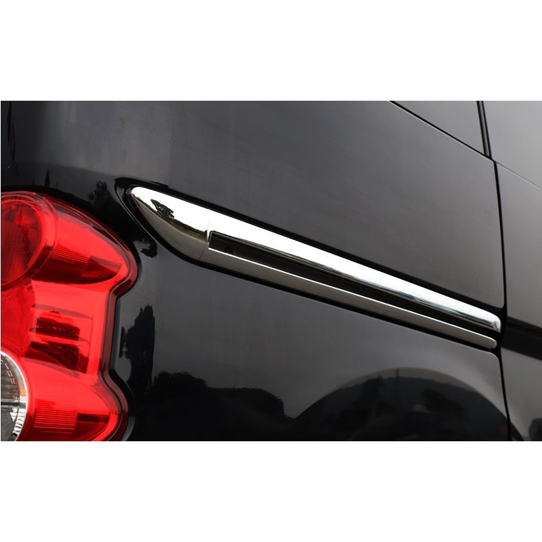 ทุ่มเทให้กับ Nissan NV200 รางเลื่อนประตู Trim nv200 Tailgate Body Anti-Polishing Strip การปรับเปลี่ย