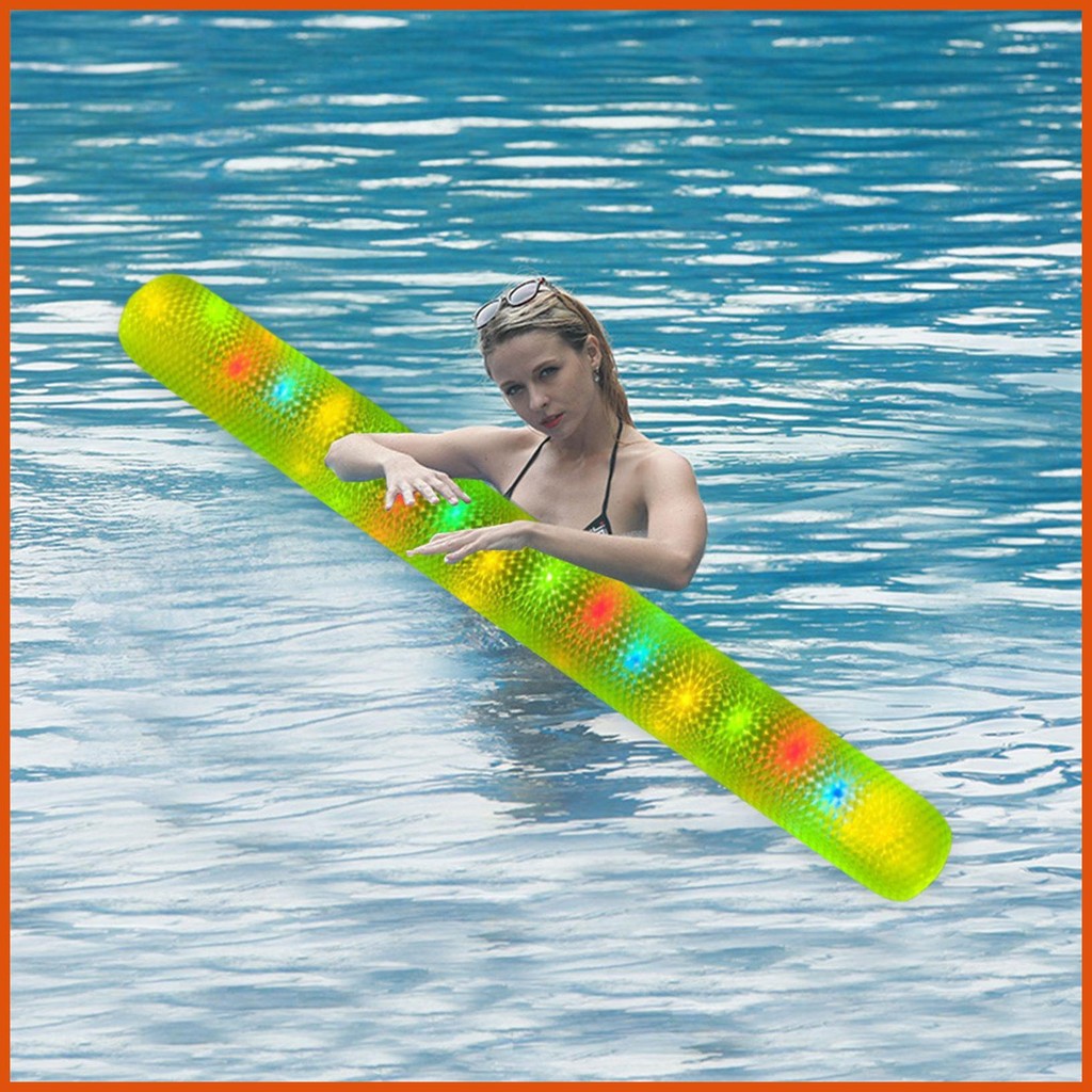 Inflatable Pool Noodles สําหรับผู้ใหญ่ผู้ใหญ่ Inflatable Pool Noodles Giant Outdoor Water Float สําห