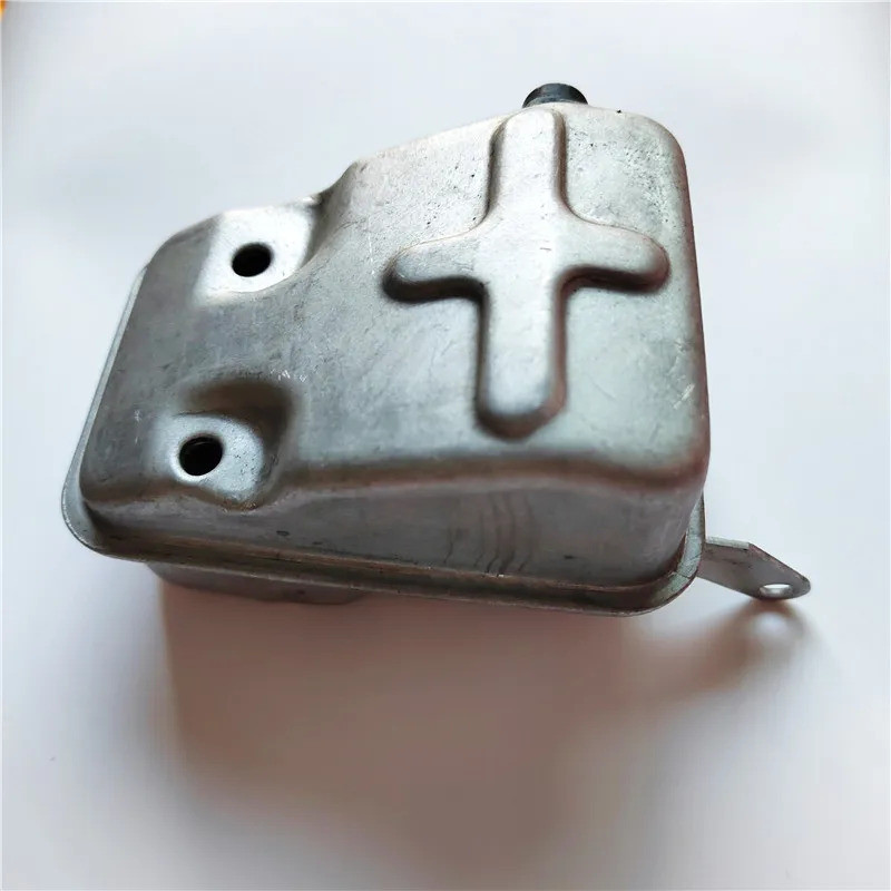 T240 เครื่องตัดแปรง EXHAUST SILENCER MUFFLER METAL FIT MITSUBISHI T170 T200 2T ENGINE GRASS STRIMMER