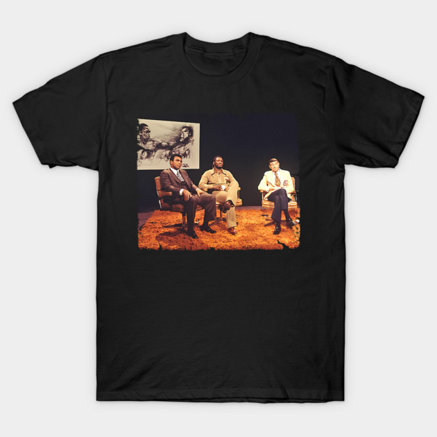 เสื้อยืด Vintage Muhammad Ali , Joe Frazier on live TV with Howard Cosell T-Shirt แท้ Cotton 100%