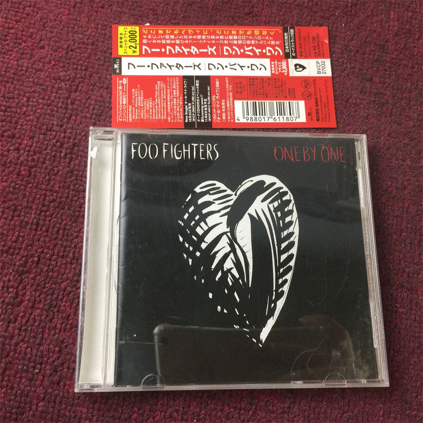 ‍ Foo Fighters One By One (ฉบับญี่ปุ่น) hang5