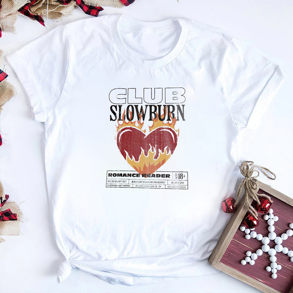 เสื้อธีม Slow Burn Book Club สไตล์ bookish และ girly