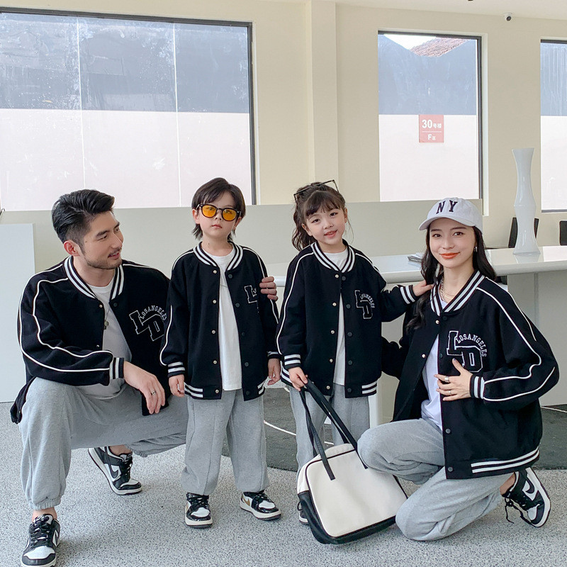 เสื้อครอบครัวสไตล์ตะวันตกสำหรับแม่และลูกสาว ดีไซน์สบายๆ เหมาะสมหน้าร้อนและฝน