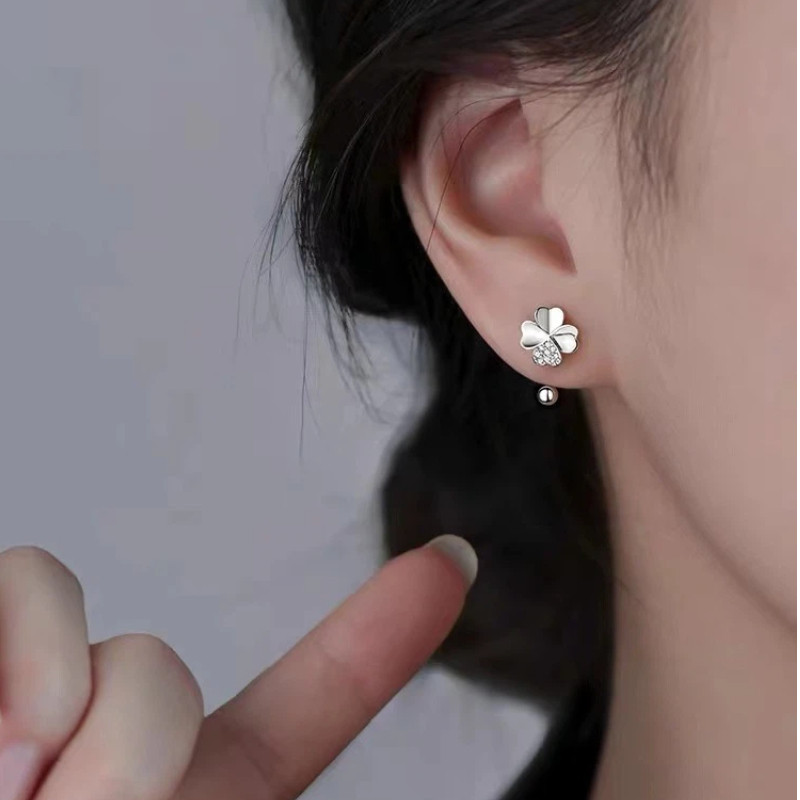 S925 เงินสเตอร์ลิง Four-Leaf Clover ต่างหูแฟชั่นสุภาพสตรีเครื่องประดับของขวัญสวมใส่ทุกวัน