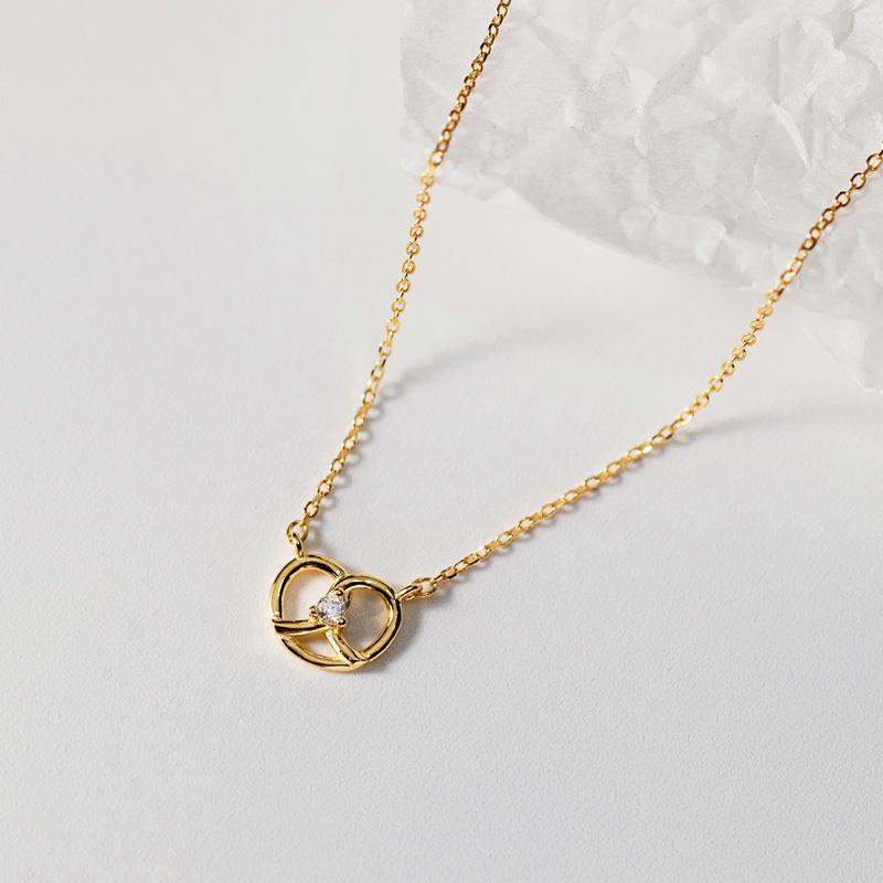 Pretzel Love Necklace สร้อยคอเงินแท้ S925 [MERCELO]