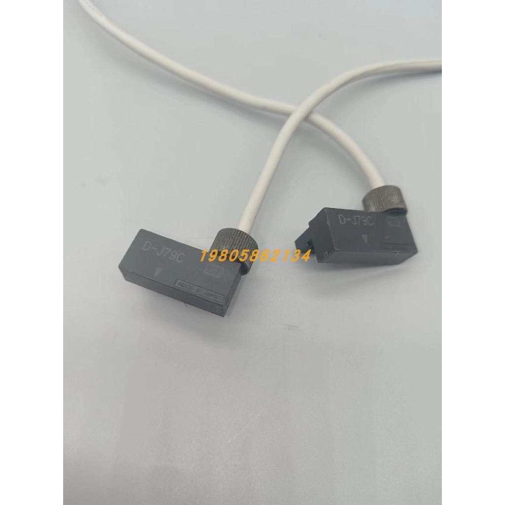 สวิตช์แม่เหล็ก SMC ของแท้ D-J79C D-J79 D-F79 D-M9P D-H7A1 สต็อกพร้อมใหม่เอี่ยม