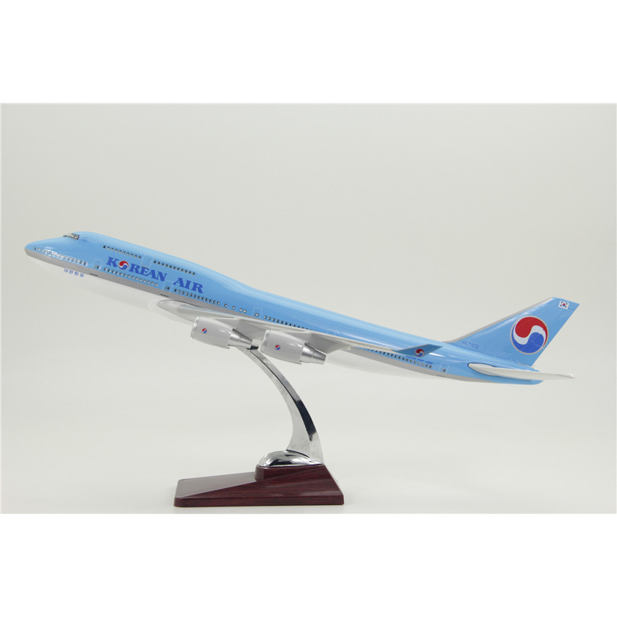 Air Plane รุ่น Boeing B747-400 Korea Airlines จําลองผู้โดยสารเครื่องบินของขวัญเครื่องประดับวัสดุเรซิ