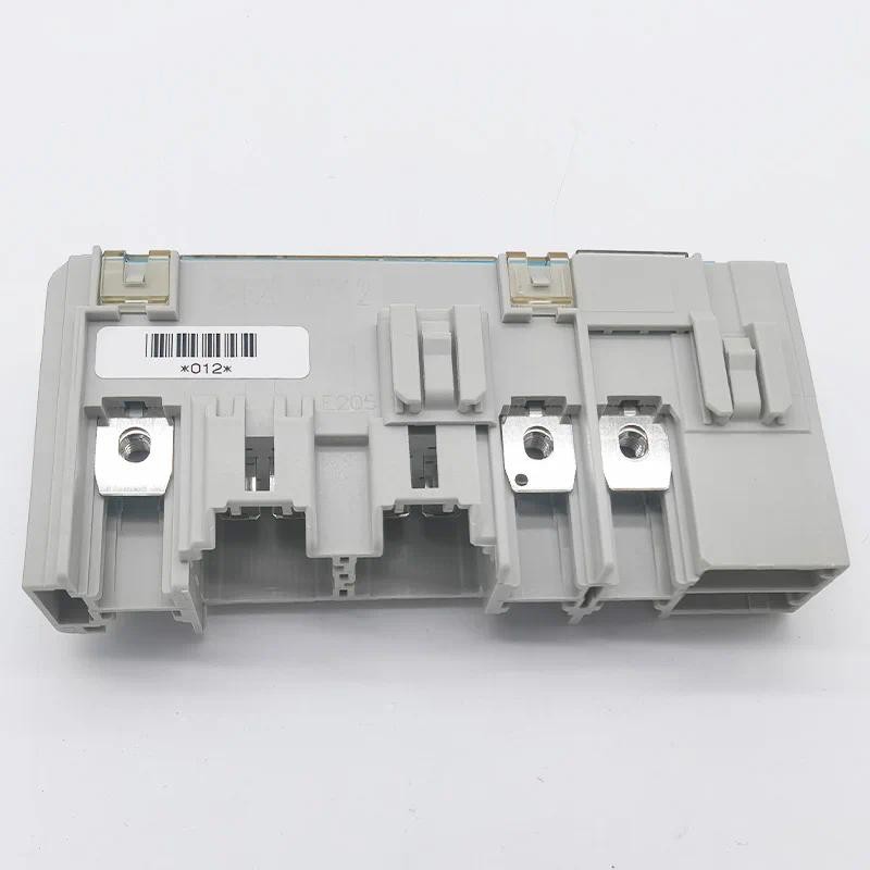 ของแท้สําหรับTOYOTA FORTUNER Hilux Fusible Link Block OEM 82620-71012