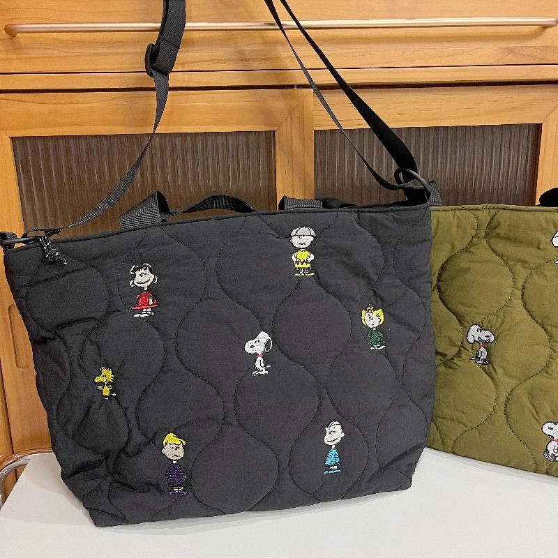 กระเป๋าน่ารัก Snoopy พิมพ์ลาย Quilted ขนาดใหญ่ สำหรับแม่ และใช้งานได้หลายโอกาส