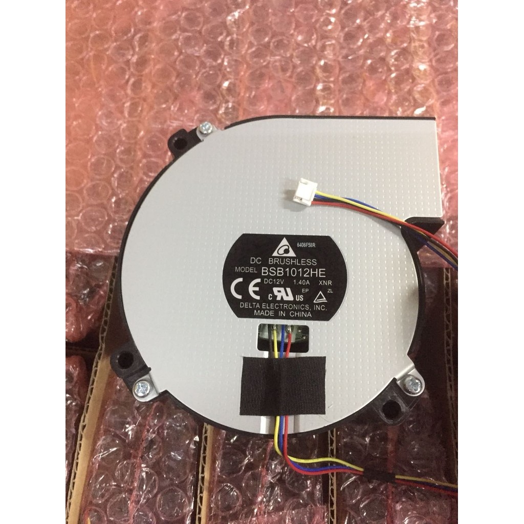 BSB1012HE Turbo 12V DC 1.40A เครื่องมือฉายภาพพัดลมระบายความร้อน Gale 4 สายควบคุมความเร็ว