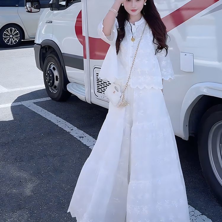 สูทผู้หญิงระดับไฮเอนด์ สำหรับฤดูใบไม้ผลิและฤดูร้อน ออกแบบมาพร้อมกางเกงขากว้างและกระโปรง