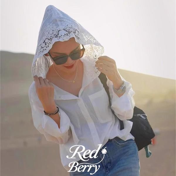 Red Berryเสื้อฮู้ดลายดอกไม้กลวงสำหรับผู้หญิงในช่วงฤดูร้อนปี ใหม่ เสื้อตัวบนที่ไม่ซ้ำใคร W508