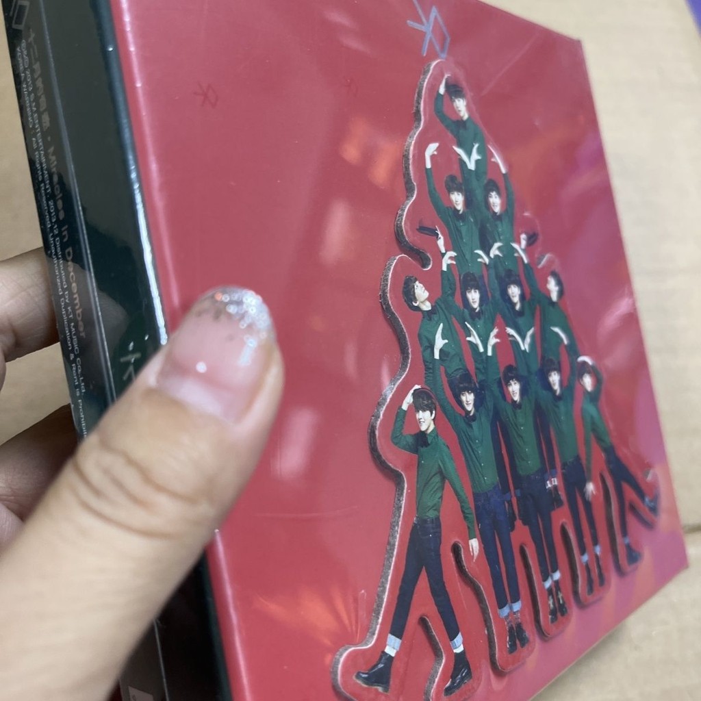 บันทึกของแท้ EXO-M อัลบั้มมิราเคิลของธันวาคม CD+Photo Lyrics Book+2 Photocards pdd/LZQ 2025.9.4