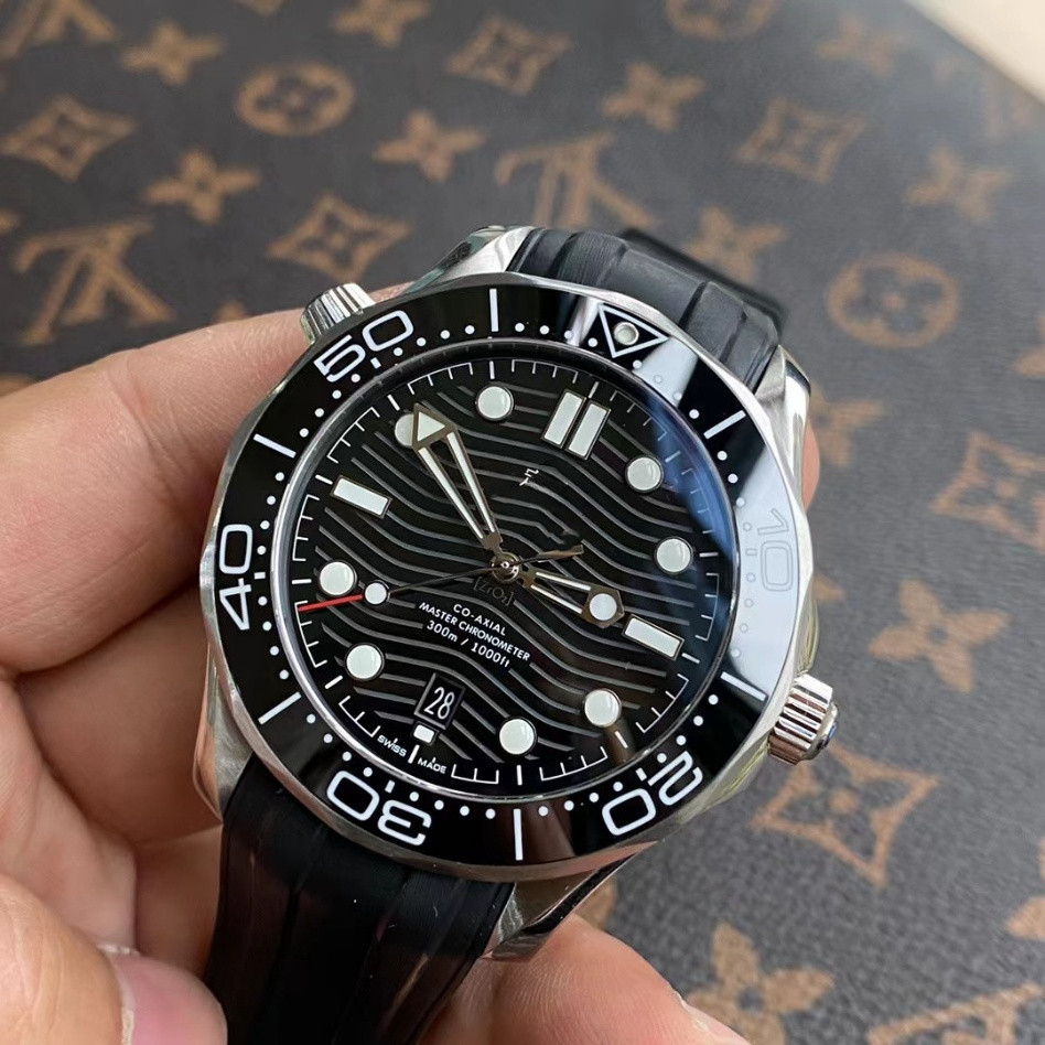 นาฬิกาผู้ชาย Ou Mijia Seahorse 300 Series อัตโนมัตินาฬิกาดําน้ํานาฬิกากันน้ํานาฬิกาผู้ชายสายเหล็ก