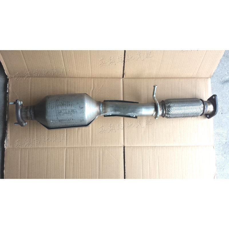 ปรับให้เข้ากับ Chery Weilin X5 Three-Yuan Catalyst Three-Yuan Catalyst Pre-Catalyst ท่อไอเสียท่อไอเส