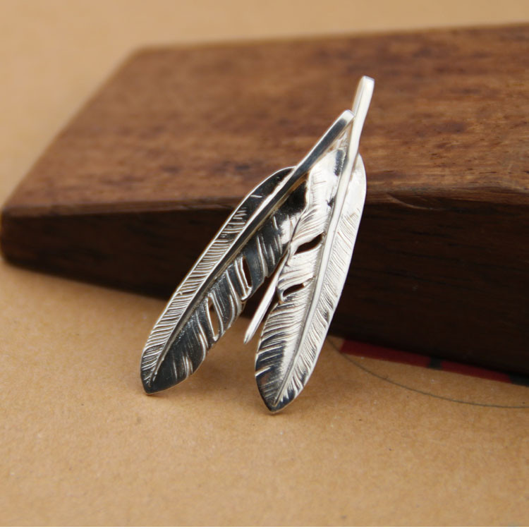 เข็มกลัดขนนกขนาดเล็ก Takahashi Goro Goro สไตล์อินเดีย จากเงินแท้ 925%