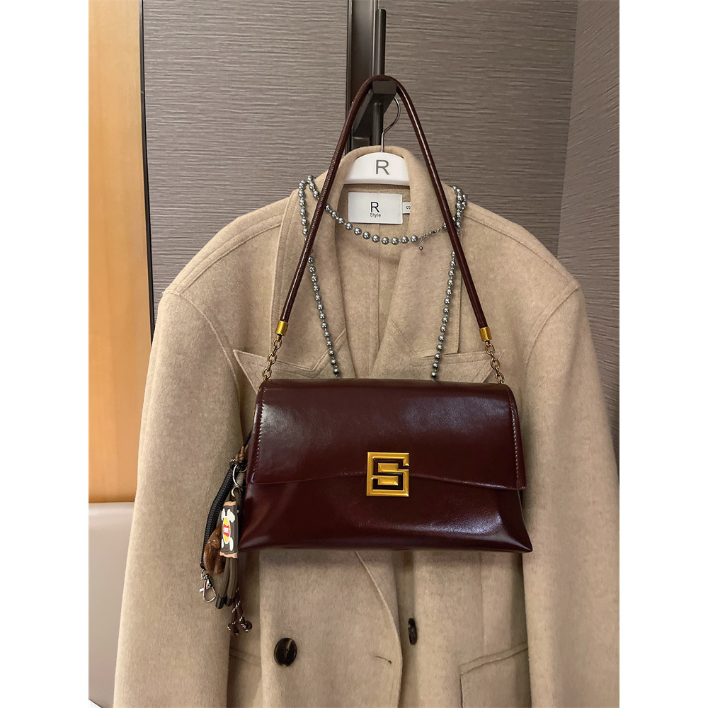 Thailand Lyn Brand กระเป๋าหนึ่งไหล่แบบคล้องใต้วงแขน ดีไซน์ใหม่ปี 2025 สไตล์หรูหรา มีกล่องบรรจุภัณฑ์พ