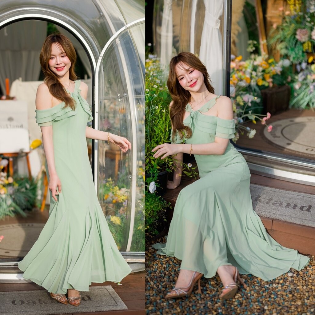Fay Off-Shoulder Maxi Dress – Pastel Green สีเขียว