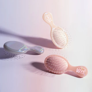 Wet Brush Mini Detangler Iridescence Icon 1pc เว็ทบรัช หวีแปรงวงรีขนาดพกพา (Cream/Chrome/Brnz)