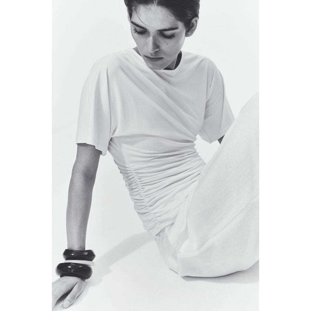 H&M(เอชแอนด์เอ็ม) เสื้อท็อปผ้าจูร์ซีย์ผิวสัมผัส ผู้หญิง 1314578_1