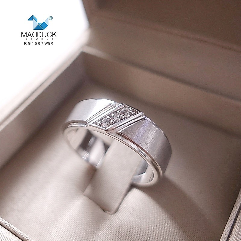 Madduckjewels แหวนเงินแท้ 925 CZ / โมอิส (Moissanite) / เพชร Lab Grown ชุบโรเดียม แหวนแต่งงาน RG1507WGR