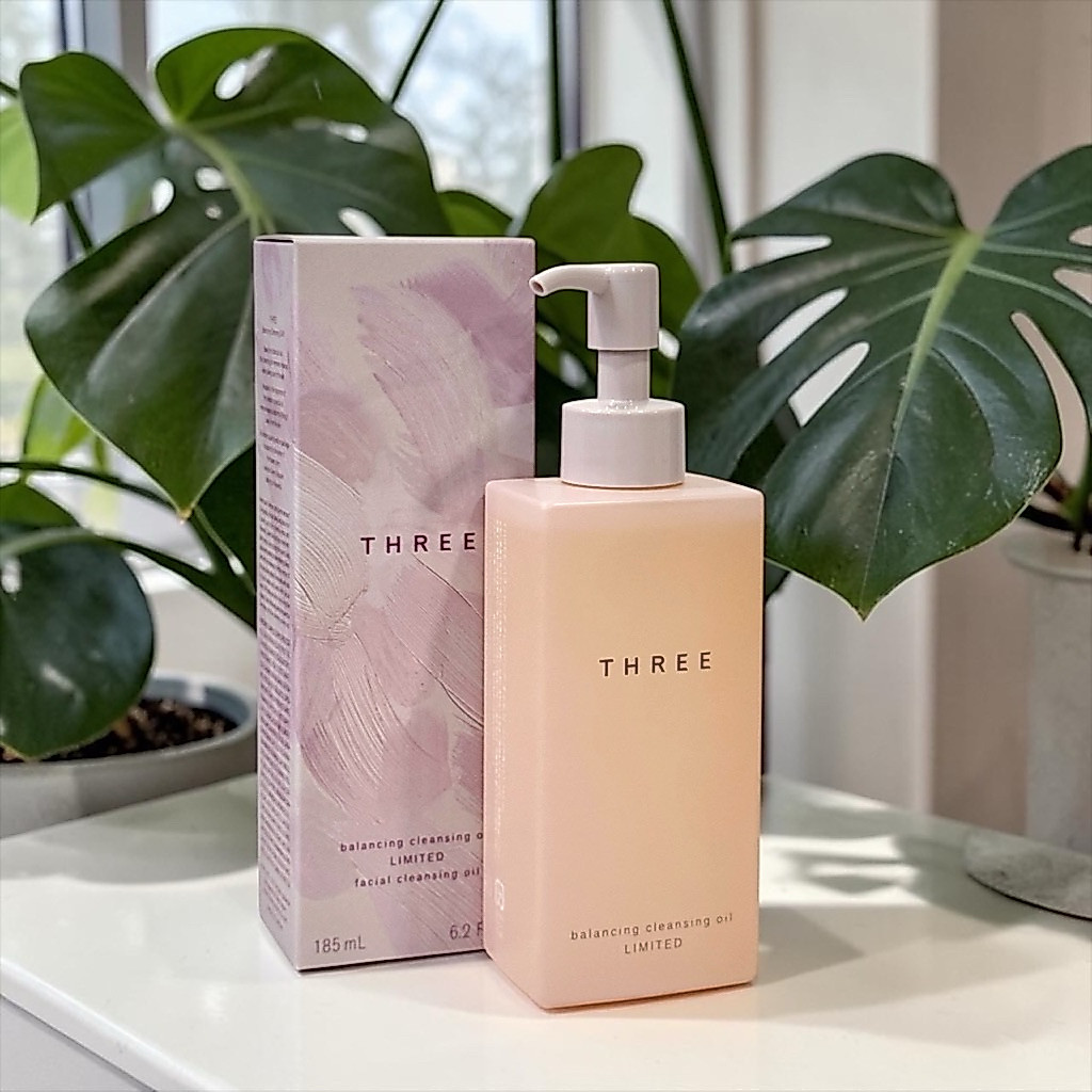 THREE Balancing Cleansing Oil ขนาด185ml.