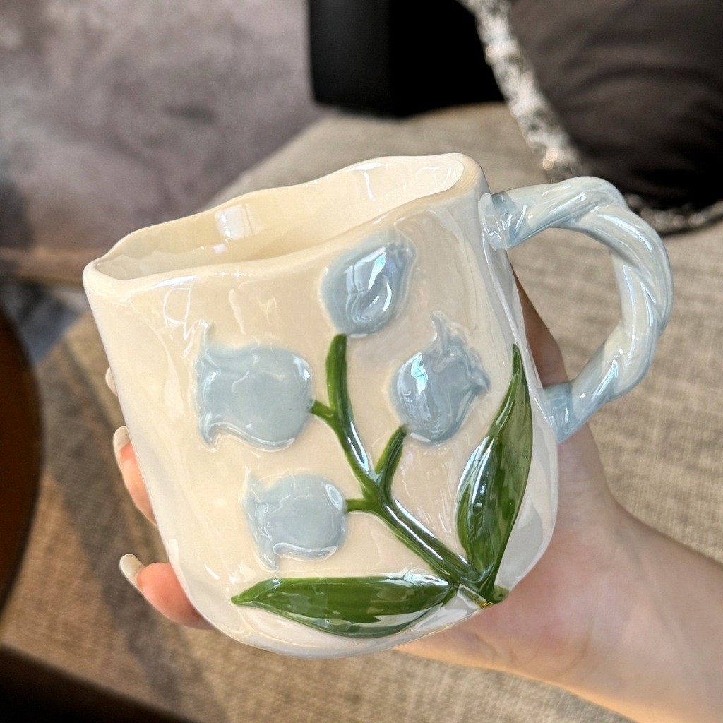 🎀แก้วเซรามิค 2025 ดอกลิวลิป น่ารัก  ความจุขนาดใหญ่ เหมาะสำหรับเป็นของขวัญ พร้อมช้อน+กล่อง🍅 - รูปที่ 7