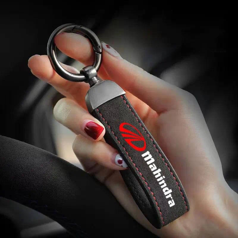 รถพวงกุญแจจี้เกือกม้าหัวเข็มขัด KeyRing เครื่องประดับสําหรับ Mahindra kuv100 xuv700 xuv300 tuv300 ma