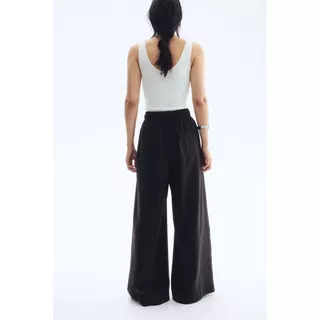 H&M(เอชแอนด์เอ็ม) กางเกงทรงมีเข็มขัดกว้าง Women Wide tie-belt trousers 1290779_2