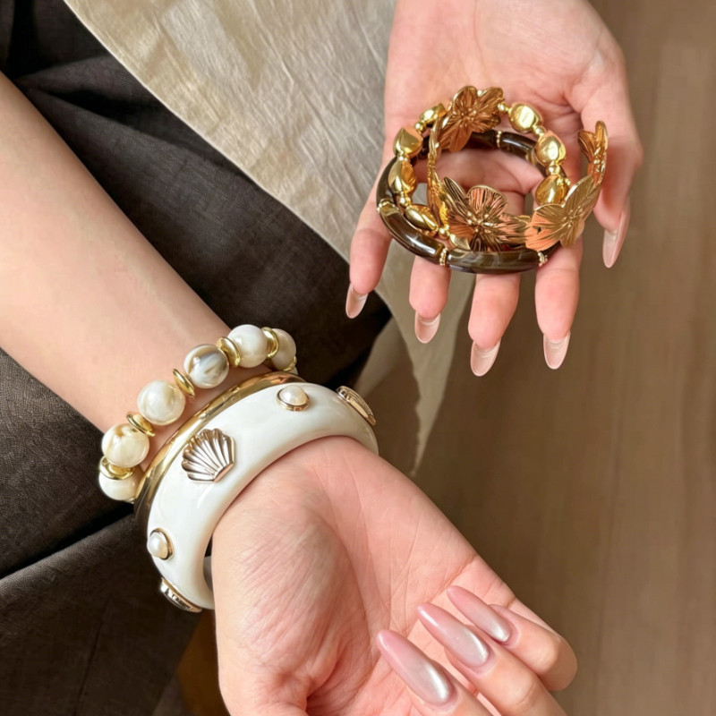 แฟชั่นวินเทจซ้อนสร้อยข้อมือชุด ซอก ประณีตสร้อยข้อมือริมทะเลรีสอร์ทสไตล์อุปกรณ์เสริมสําหรับผู้หญิง