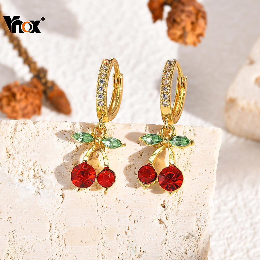 Vnox สีแดงเชอร์รี่ Dangle ต่างหูผู้หญิงZircon Goldต่างหูงานแต่งงานเครื่องประดับอุปกรณ์เสริม