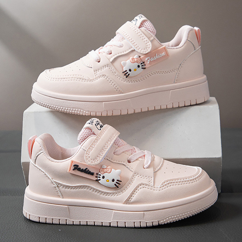 สาวรองเท้าผ้าใบ Soft-Soled เด็กกีฬารองเท้าฤดูใบไม้ร่วง 2026 สไตล์ใหม่เกาหลีรุ่นสบายๆน้ําหนักเบา All-Match รองเท้าสีขาว