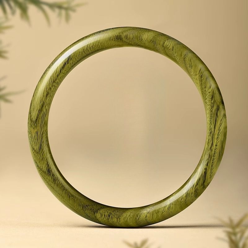 สร้อยข้อมือไม้จันทน์สีเขียวนatural สไตล์จีนสำหรับผู้หญิง