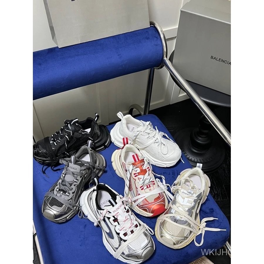 BALENCIAGA Daddy Shoes รองเท้าสไตล์ย้อนยุค มาพร้อมโลโก้ Balenciaga และ Outsole พิเศษ