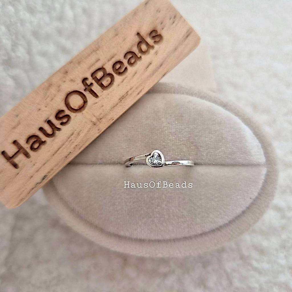 ⭐️ NEW ของแท้ 100% ⭐️ Clear Tilted Heart Solitaire Ring