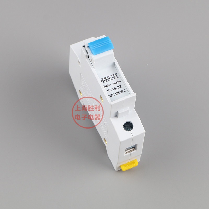 HG30-32 กล่องฟิวส์ฐานฟิวส์ 10 * 38 Core Base 1P RT18-32