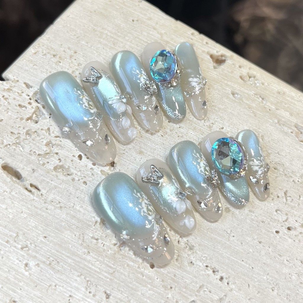 HANDMADE + กาวฟรีArtificial Nail Glazed Fantasy Ice Blue Cats Eye Hand-แกะสลัก 3D กลีบ Phototherapy แผ่นแปะเล็บปลอมกดบนเล็บReusable