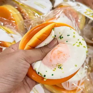 สกุชชี่ทุเรียน คุกกี้สร้างสรรค์ ของเล่นบีบมือ ของเล่นเด็ก แก้เครียด ขนมไข่ดาว Pastry Bread วัสดุคุณภาพสูง