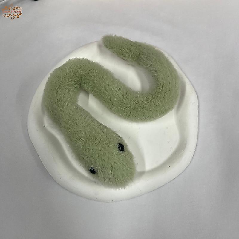 Ank Huggable Wrap รอบแขนตุ๊กตางูของเล่น Soft Calm Companion สําหรับ Snuggling EN