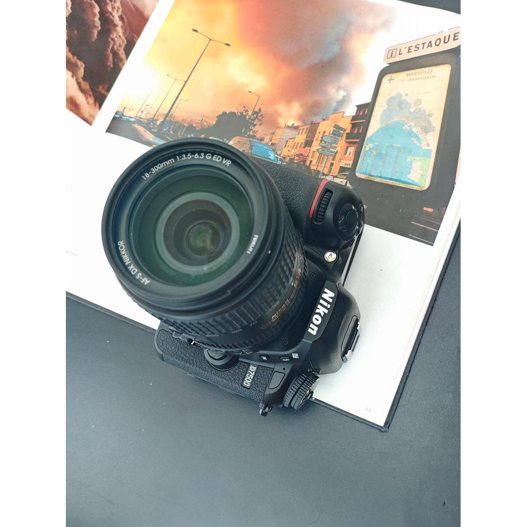 Used Nikon D7500 with DX AF-S Nikkor 18-300mm F3.5-6.3 G ED VR(มือสอง)
