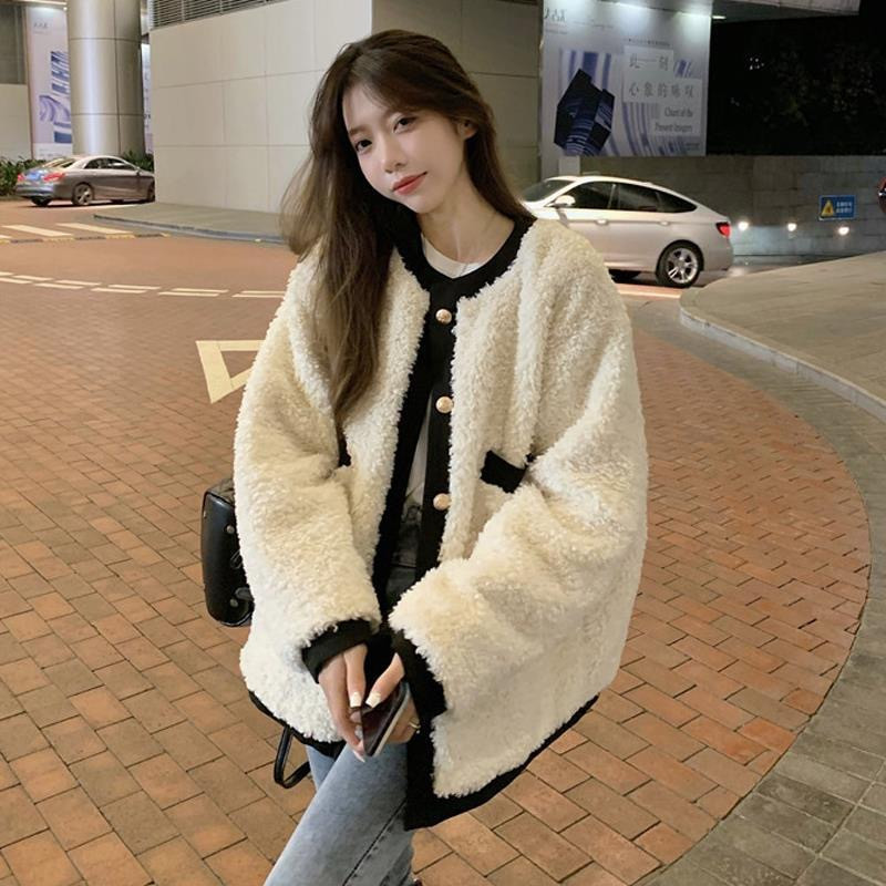 Chanel-สไตล์แจ็คเก็ตผู้หญิงฤดูหนาว 2022 ใหม่Sherpaเรียงรายหนาอบอุ่นสไตล์อายุลดChic Topหญิงแฟชั่นOuterwearอินเทรนด์Cozy Coat