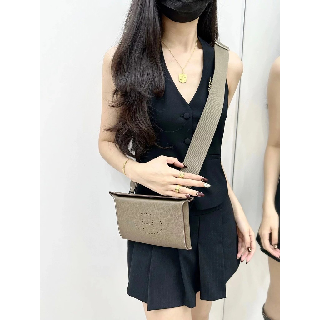 Hermes Messenger Bag สำหรับผู้ชาย