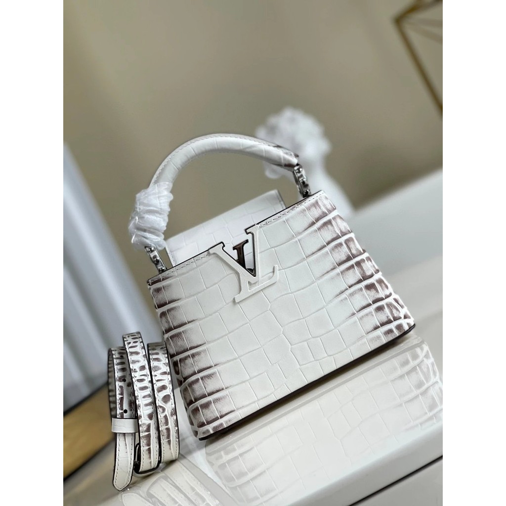 LV Nile Crocodile Pattern Capucines Mini Handbag สไตล์หรูสำหรับวันพักผ่อน