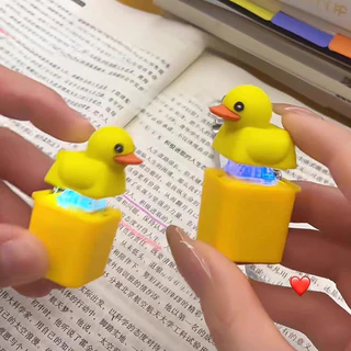 พวงกุญแจเสียงกบ Creative Luminous ปุ่มพวงกุญแจ Stress-relief เครื่องมือจี้ของขวัญ
