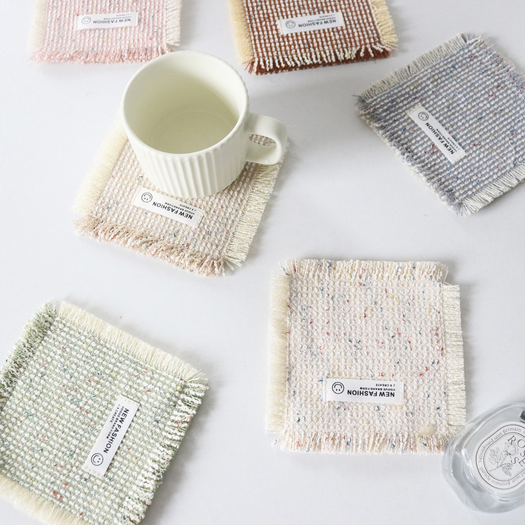 Dreamerhouse ที่รองแก้วผ้าฉนวนกันความร้อนพู่ Coaster ผ้าถักหนาสองชั้น Handmade พู่ Placemat