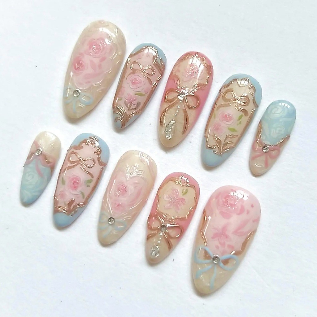 ClipChic 10 ชิ้นเล็บปลอม French Ballerina