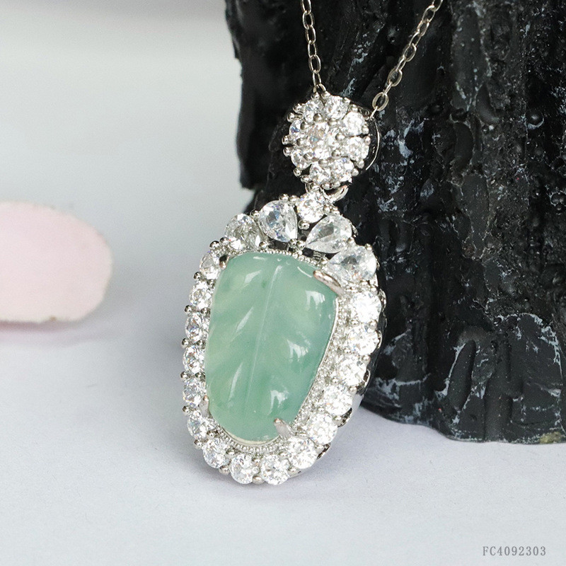 Miyu Natural A Goods จี้ใบหยกน้ําสีฟ้า สร้อยคอใบหยก FC4092303LYAJIE25910 8BGL