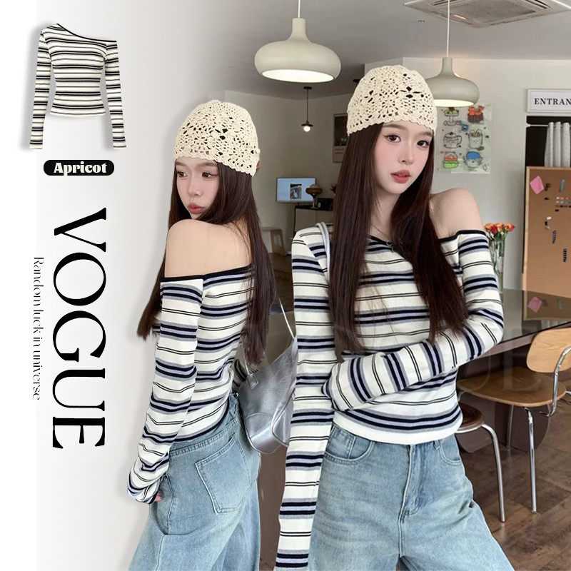 Vogue🌟พร้อมส่ง🌟 เสื้อเปิดไหล่แขนยาว ลายทางสีครีมยืดใส่ง่าย เที่ยวทำงานสบาย (FY6950)