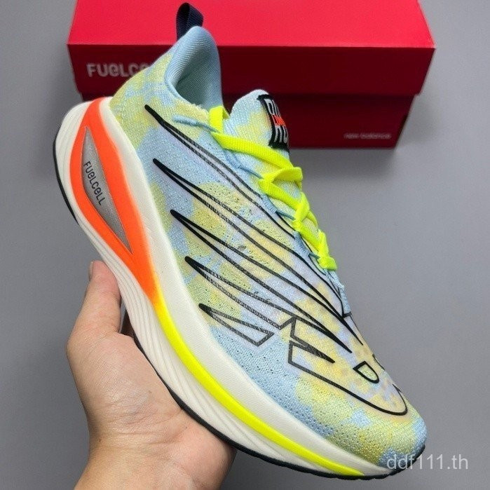 รองเท้าวิ่ง Balance FuelCell SC elite V3 ออกแบบสำหรับการระบายอากาศได้ดี