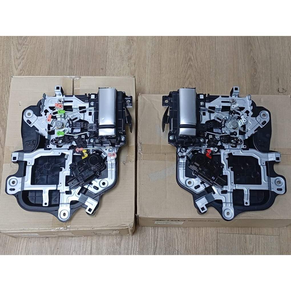 ล็อคประตูเครื่องปรับอากาศ ประตูเลื่อน > HYUNDAI STARIA > 814B1-CG100 / 814C1-CG100 > PART